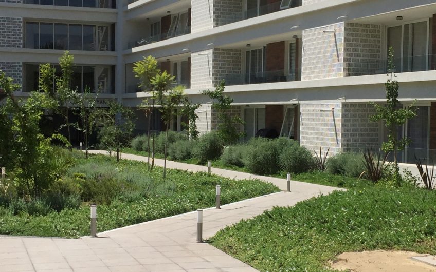 Se Arrienda Excelente Departamento semi Nuevo