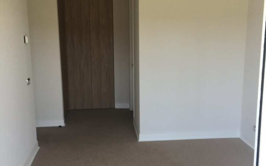 Se Arrienda Excelente Departamento semi Nuevo