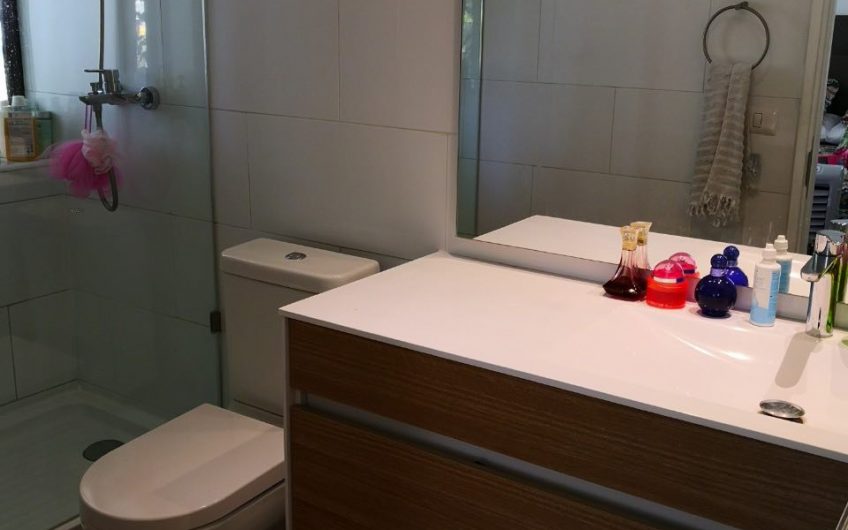 Se Vende Amplio Departamento Central