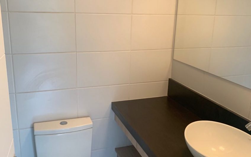 Se Arrienda Excelente Departamento Semi Nuevo