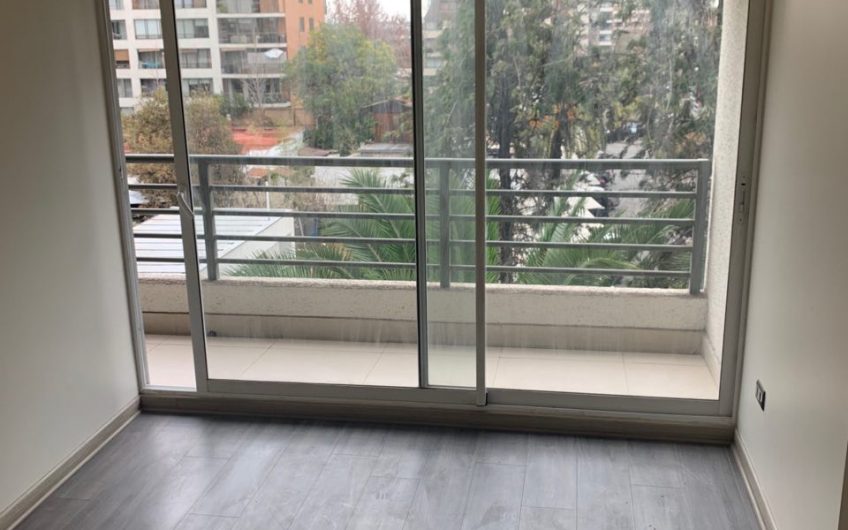 Se Arrienda Excelente Departamento Semi Nuevo