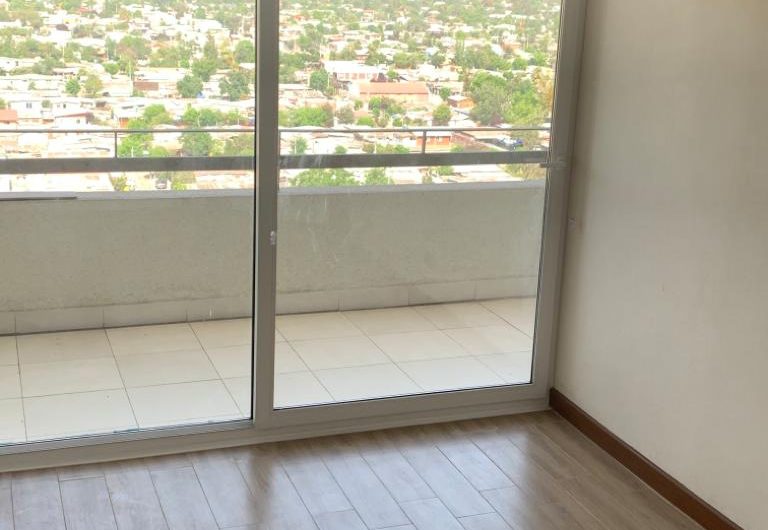 Se arrienda excelente departamento estilo mariposa