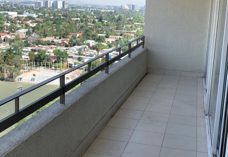 Se arrienda excelente departamento estilo mariposa