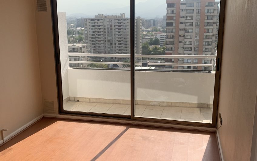 Se Arrienda Excelente departamento sector Barrio Italia