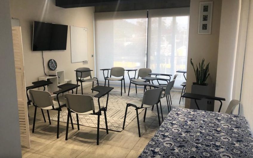 Sr Arrienda Excelente Oficina en Barrio Los Domínicos