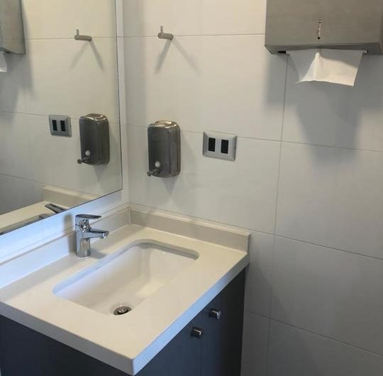 Sr Arrienda Excelente Oficina en Barrio Los Domínicos