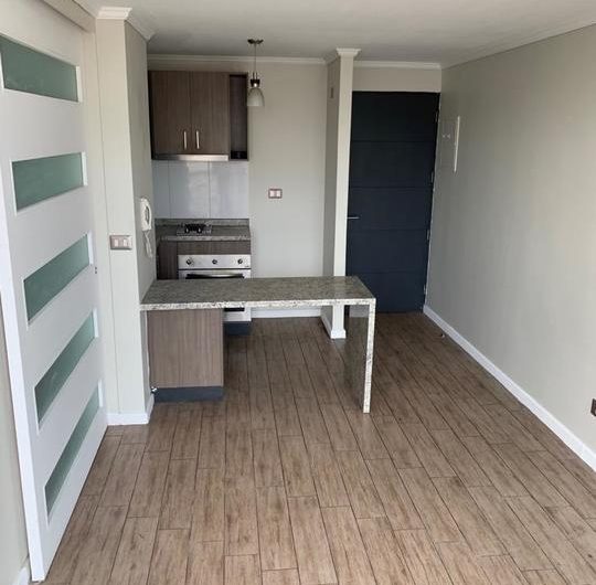 Se Arrienda Excelente Departamento casi nuevo