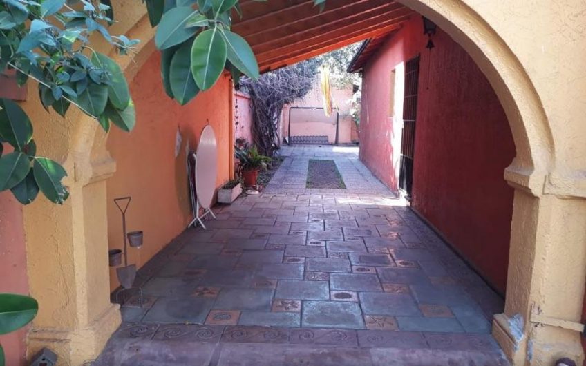 Se Vende Amplia y hermosa Casa en Barrio Tradional de Ñuñoa