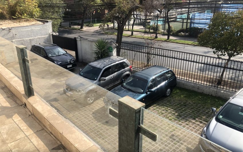 Vendo Amplia Casa habitación. o de Uso Comercial