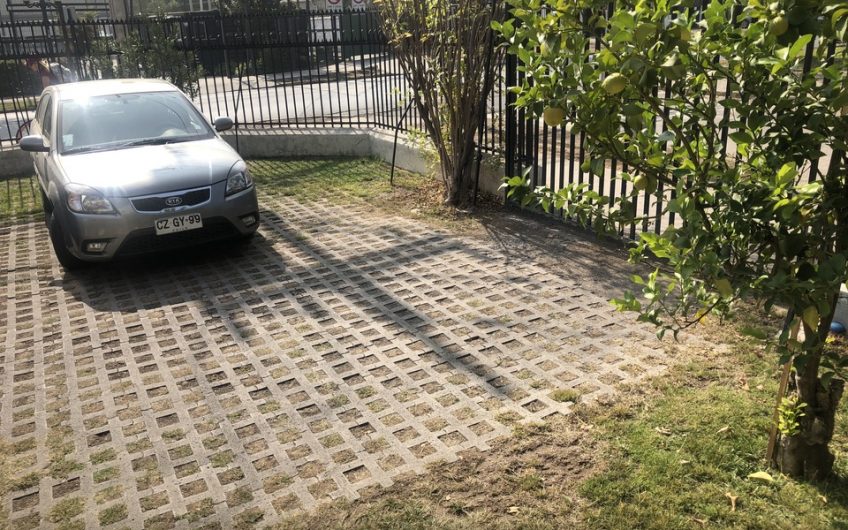 Vendo Amplia Casa habitación. o de Uso Comercial
