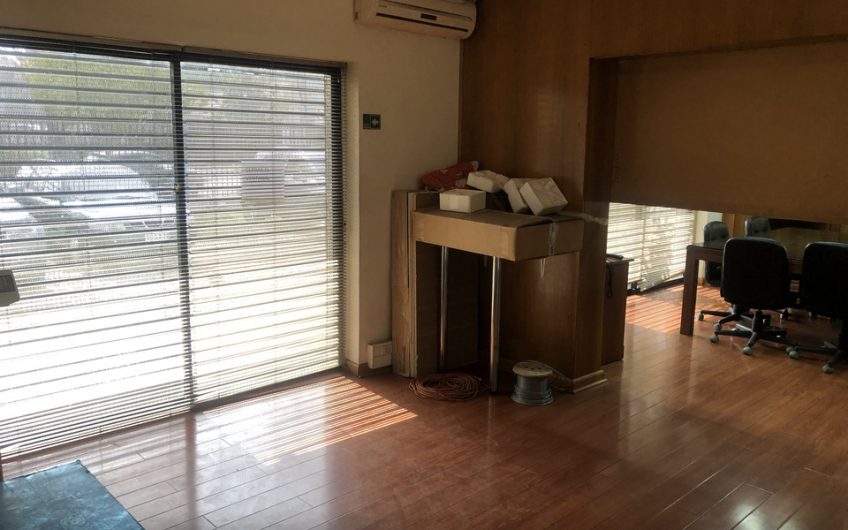 Vendo Amplia Casa habitación. o de Uso Comercial