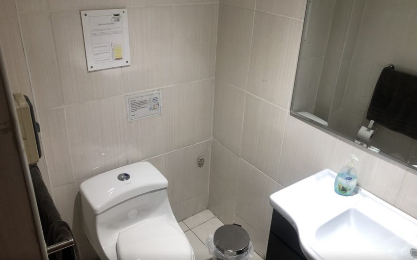 Vendo Amplia Casa habitación. o de Uso Comercial