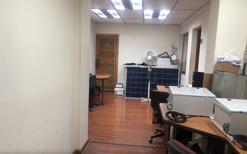 Vendo Amplia Casa habitación. o de Uso Comercial