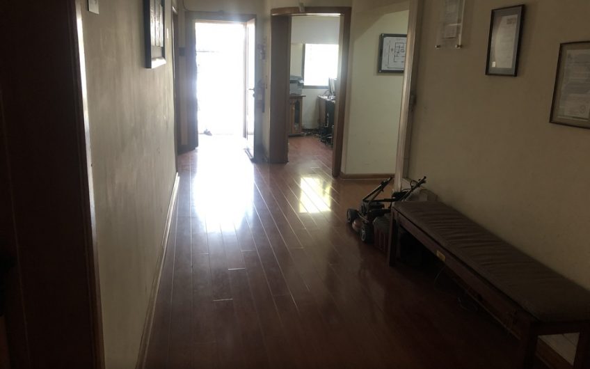 Vendo Amplia Casa habitación. o de Uso Comercial