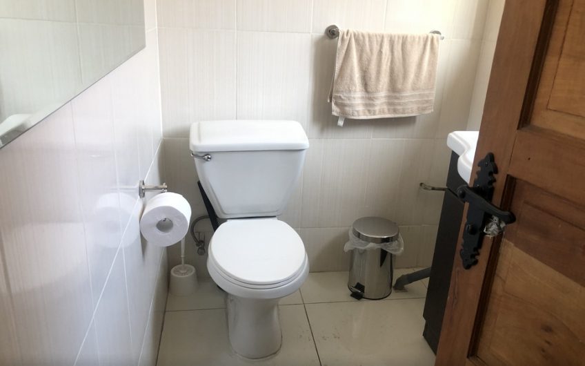 Vendo Amplia Casa habitación. o de Uso Comercial