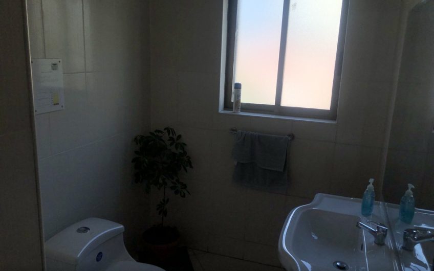 Vendo Amplia Casa habitación. o de Uso Comercial