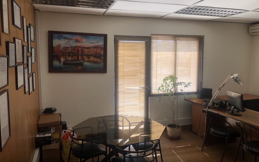 Vendo Amplia Casa habitación. o de Uso Comercial