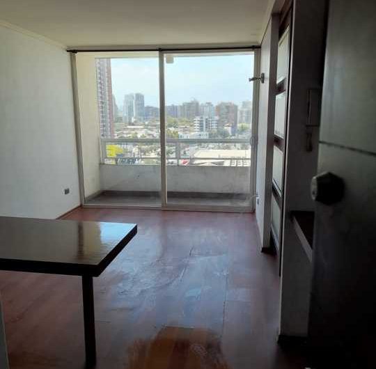 Se vende excelente deparatmento cerca Metro Irarrazaval