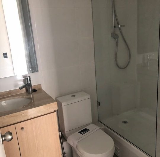 Se vende hermoso e iluminado departamento