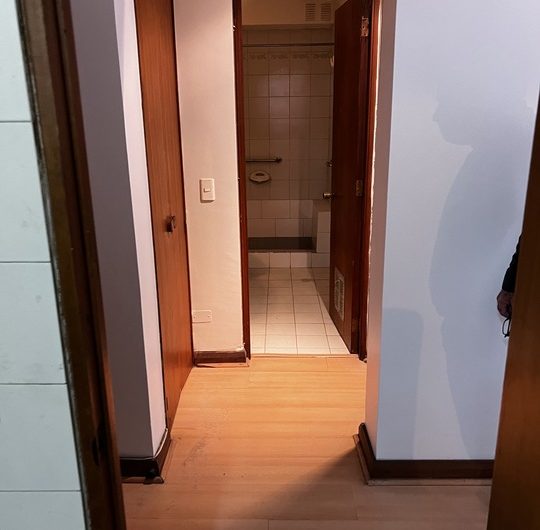 Se vende amplio e ilumidado departamento en bella Zona