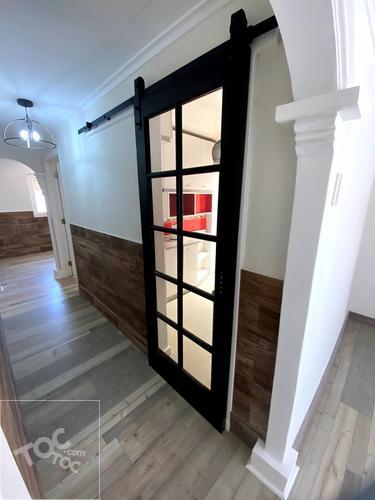 Se Vende hermosa casa remodelada en sector residencial. Metro La cisterna