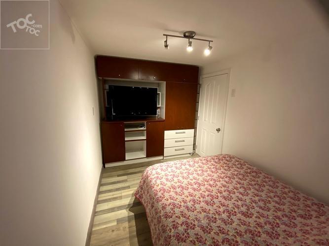 Se Vende hermosa casa remodelada en sector residencial. Metro La cisterna