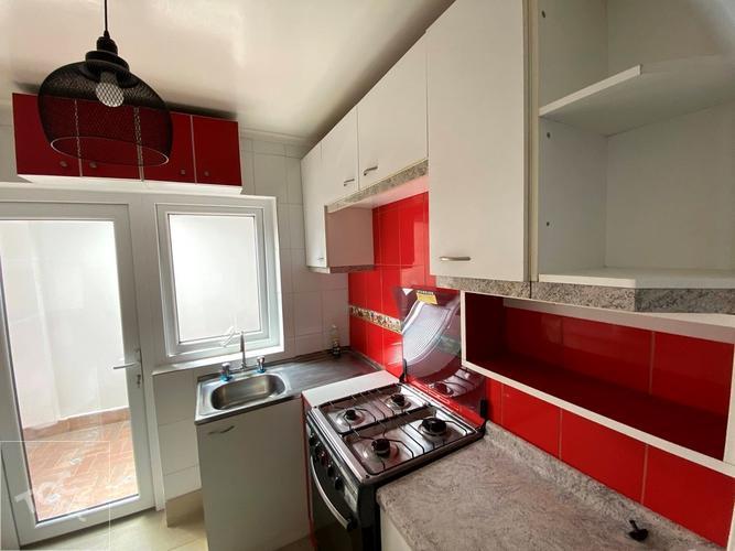 Se Vende hermosa casa remodelada en sector residencial. Metro La cisterna