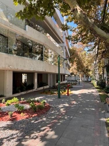 SE VENDE AMPLIO Y HERMOSO DEPARTAMENTO EN EXCELENTE ZONA DE ÑUÑOA