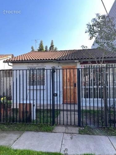 Se arrienda hermosa casa en sector residencial de la Ciudad Satelite