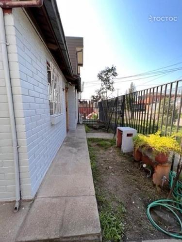 Se arrienda hermosa casa en sector residencial de la Ciudad Satelite