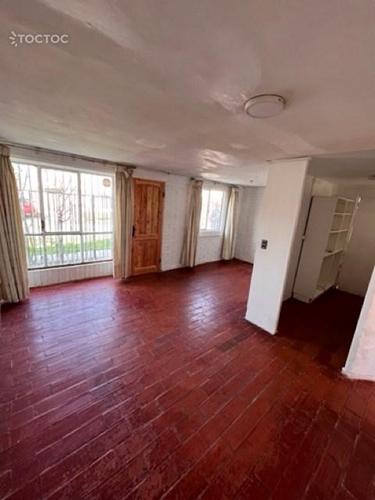 Se arrienda hermosa casa en sector residencial de la Ciudad Satelite