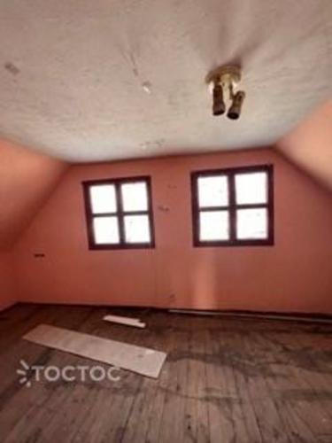 Se vende casa en remodelacion con gran terreno en excelente sector de Macul