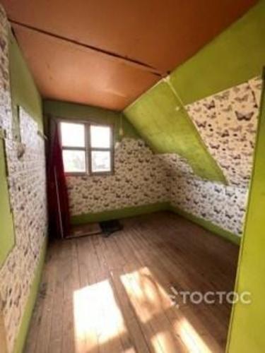 Se vende casa en remodelacion con gran terreno en excelente sector de Macul