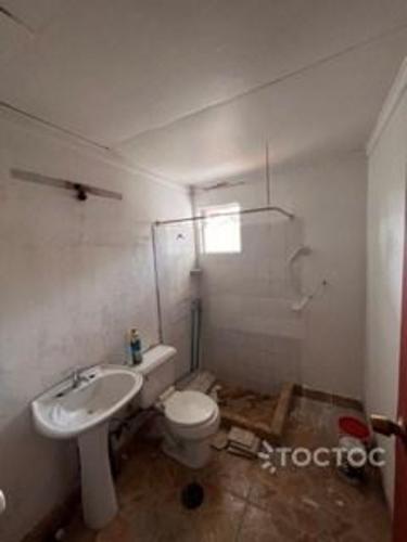 Se vende casa en remodelacion con gran terreno en excelente sector de Macul