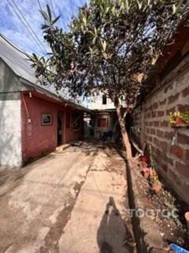 Se vende casa en remodelacion con gran terreno en excelente sector de Macul