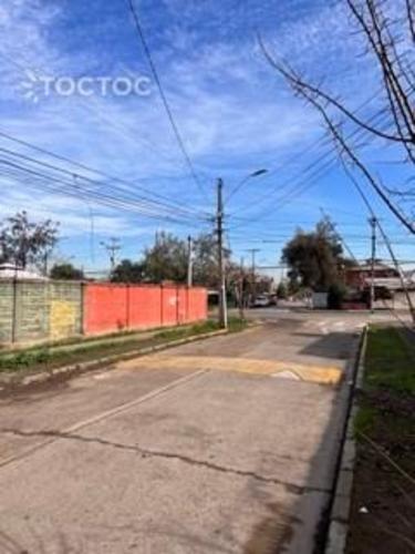 Se vende casa en remodelacion con gran terreno en excelente sector de Macul