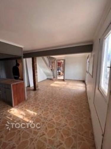Se vende casa en remodelacion con gran terreno en excelente sector de Macul