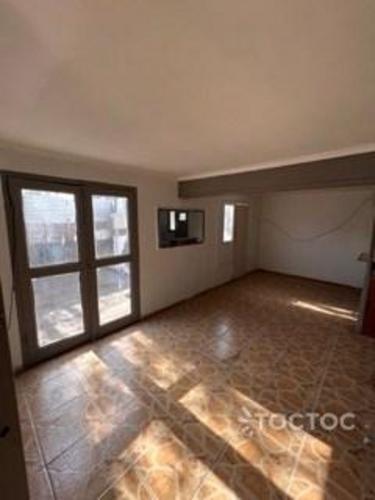 Se vende casa en remodelacion con gran terreno en excelente sector de Macul