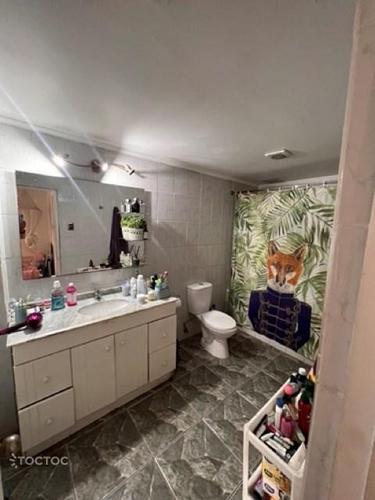 Se arrienda hermosa y amplia casa con piscina en la comuna de Las Condes
