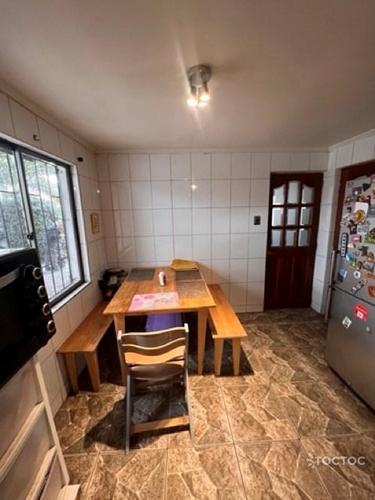 Se arrienda hermosa y amplia casa con piscina en la comuna de Las Condes