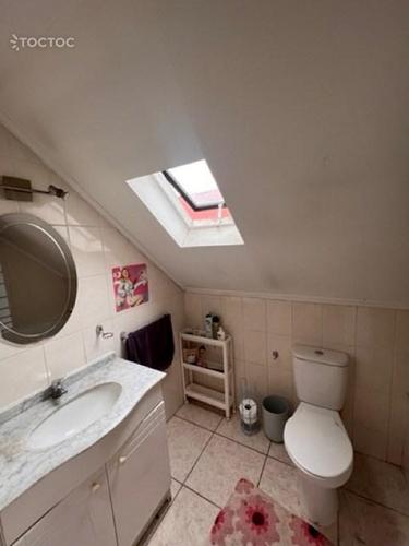 Se arrienda hermosa y amplia casa con piscina en la comuna de Las Condes