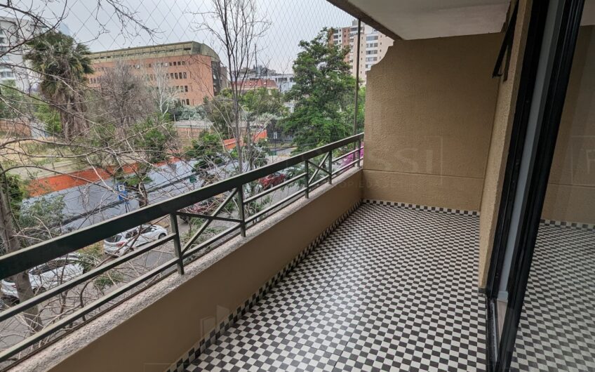 Arriendo de Departamento Remodelado en Federico Froebel, Providencia