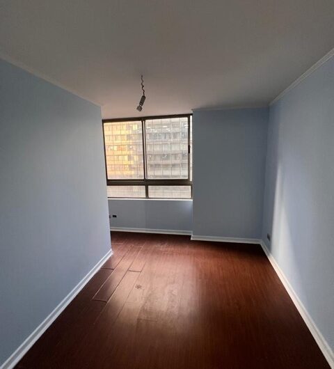 Departamento en arriendo cerca del Metro Cal y Canto – ¡Conectividad, comodidad y excelente precio!