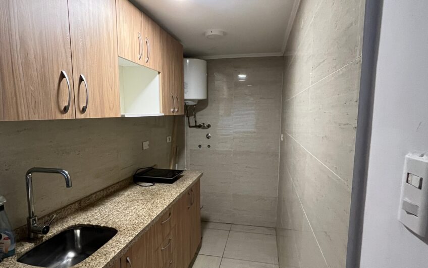 Departamento 1 dormitorio cerca de Metro La Moneda – En arriendo